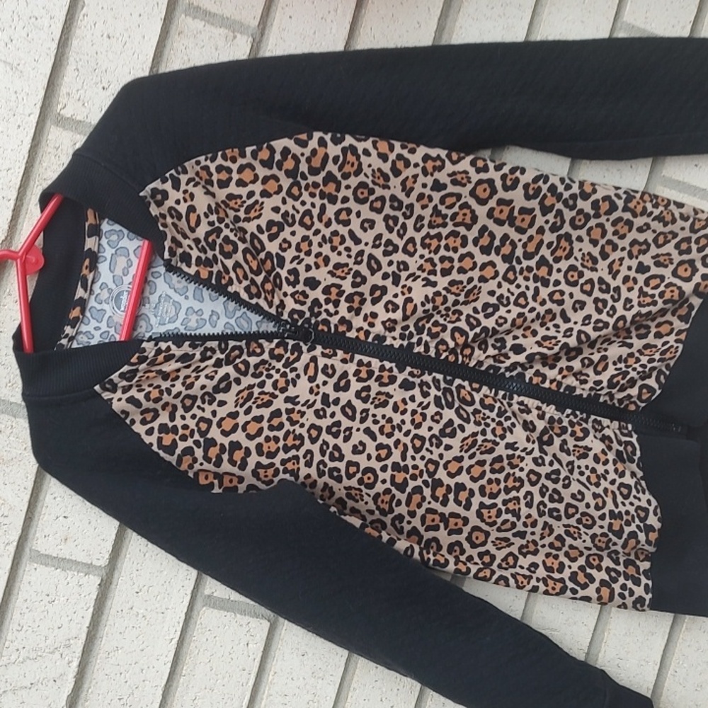 Leopard Jacket* - Picture 5 of 9